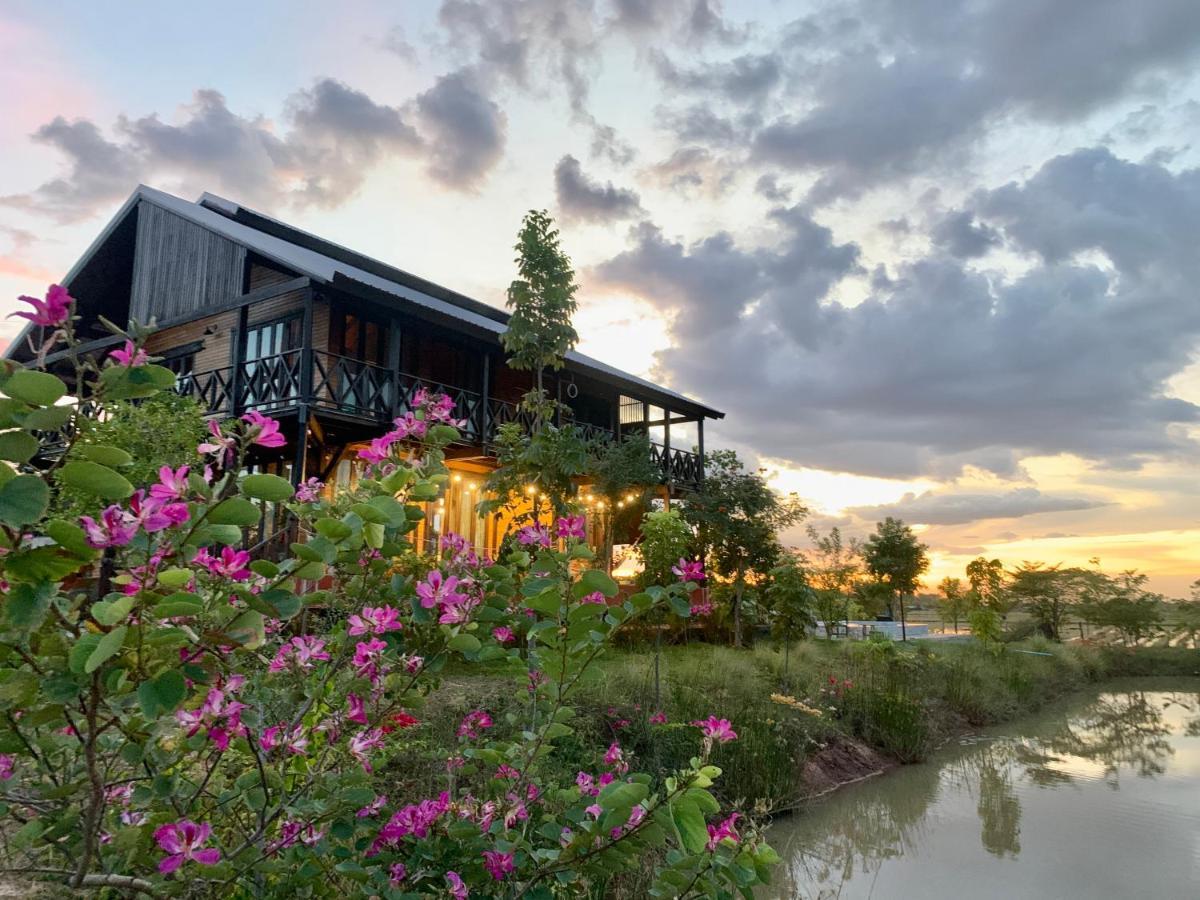 Rang Robin Farmstay With Swimming Pool Ban Wang Muang Eksteriør billede